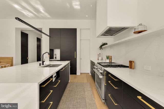 639 E ST SE, Washington, DC 20003