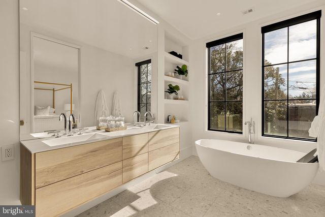 639 E ST SE, Washington, DC 20003