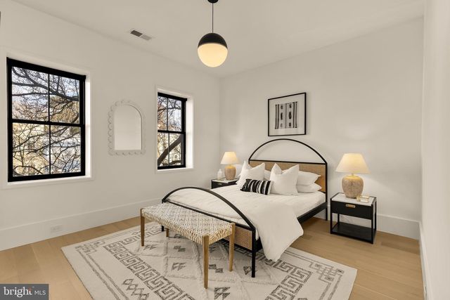 639 E ST SE, Washington, DC 20003