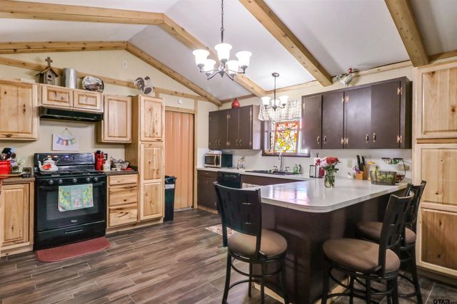 614 Maple, Cushing, TX 75760