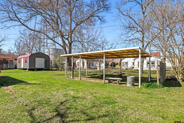 614 Maple, Cushing, TX 75760