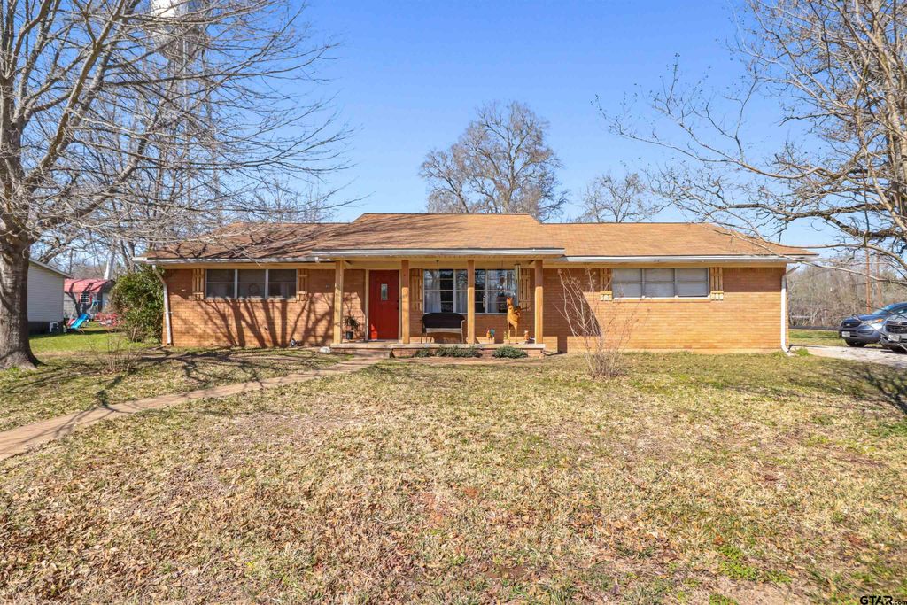 614 Maple, Cushing, TX 75760