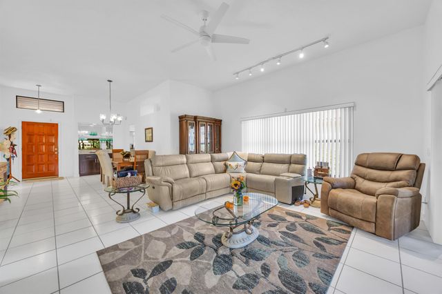 2735 SW Mariposa Circle, Palm City, FL 34990