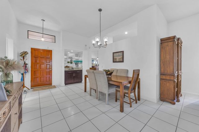 2735 SW Mariposa Circle, Palm City, FL 34990