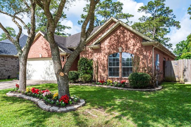 3748 Armand Drive, Dickinson, TX 77539