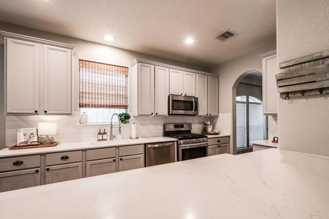 3748 Armand Drive, Dickinson, TX 77539