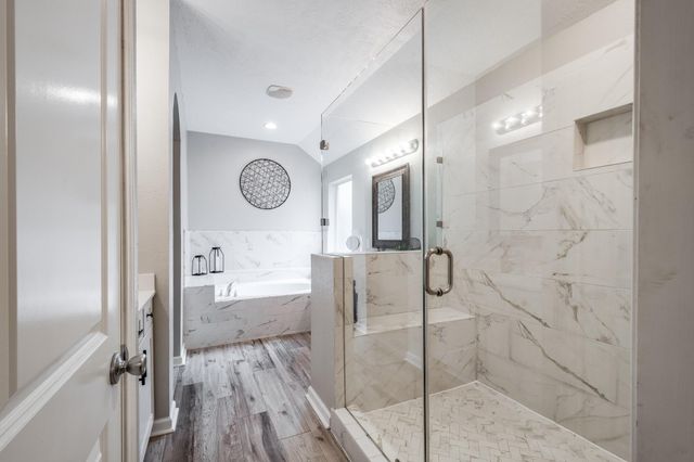 3748 Armand Drive, Dickinson, TX 77539