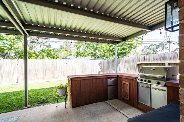 3748 Armand Drive, Dickinson, TX 77539