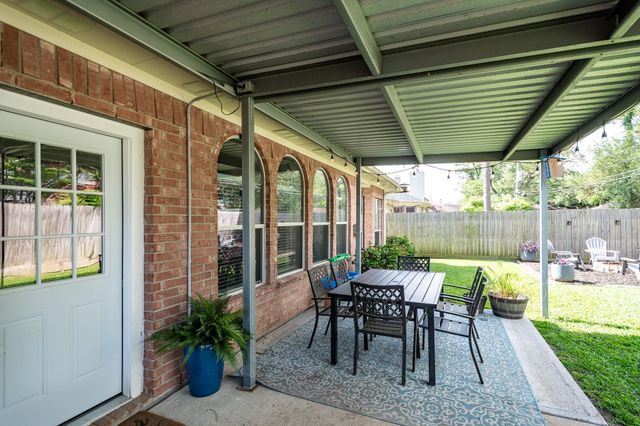 3748 Armand Drive, Dickinson, TX 77539