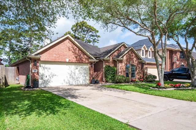 3748 Armand Drive, Dickinson, TX 77539