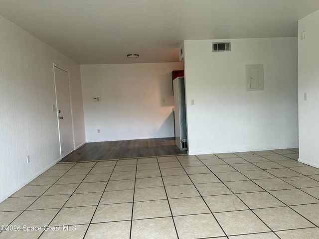 2130 Forest Knoll Drive NE 202, Palm Bay, FL 32905