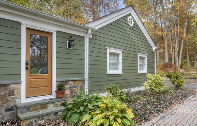 8 Stacy Ln, Bernards Twp., NJ 07920
