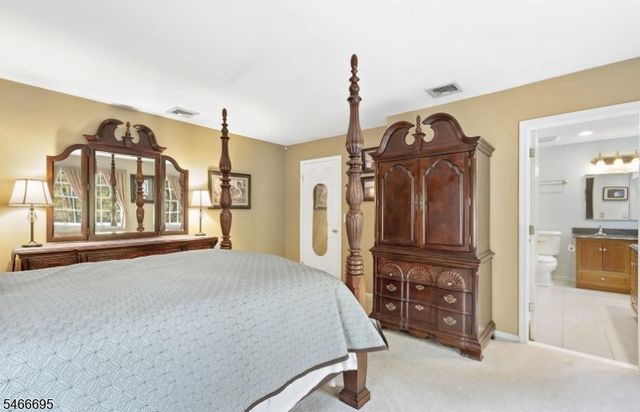 8 Stacy Ln, Bernards Twp., NJ 07920