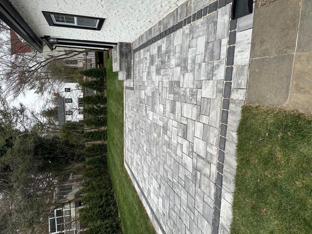 61 Oakland Avenue, Port Washington, NY 11050