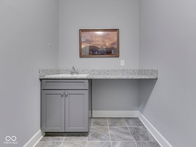 6552 Ventnor Lane, Indianapolis, IN 46217