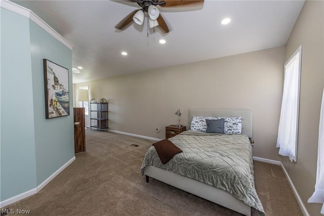 590 Pear Drive, Akron, OH 44319