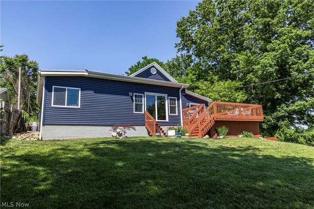 590 Pear Drive, Akron, OH 44319