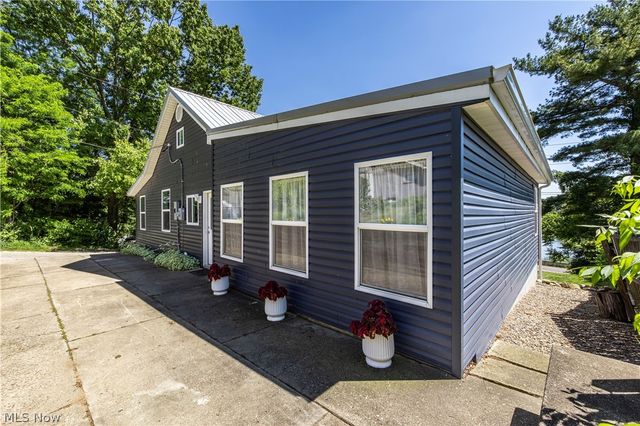 590 Pear Drive, Akron, OH 44319