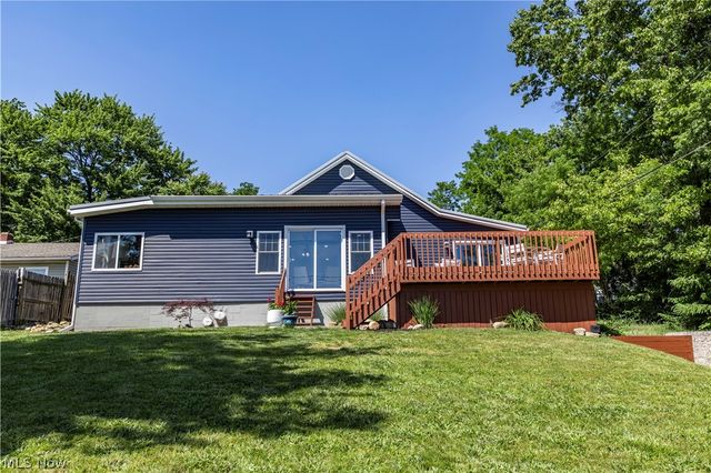 590 Pear Drive, Akron, OH 44319
