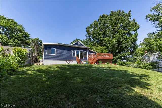 590 Pear Drive, Akron, OH 44319