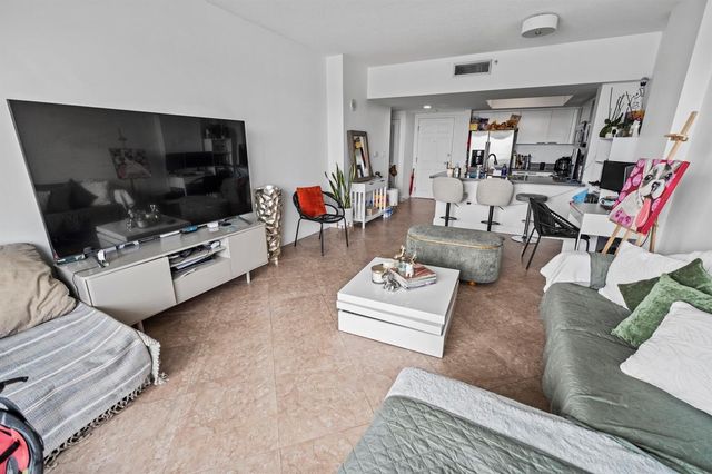 140 S Dixie Highway 733, Hollywood, FL 33020