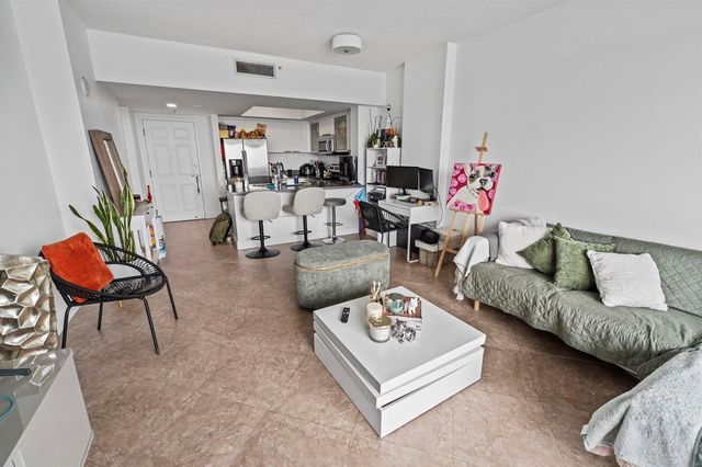 140 S Dixie Highway 733, Hollywood, FL 33020