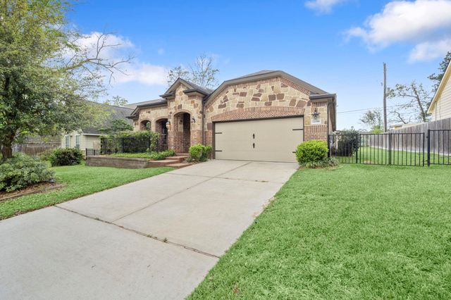 12098 Mustang Avenue, Willis, TX 77378