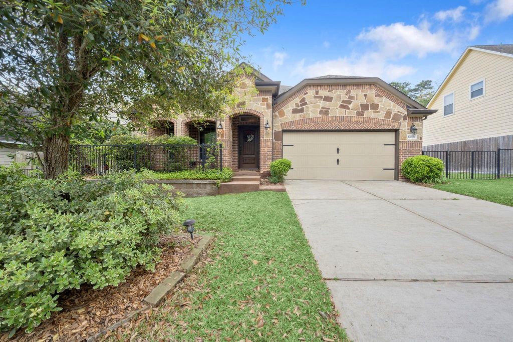 12098 Mustang Avenue, Willis, TX 77378