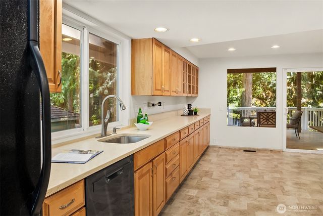 2119 Sahalee Drive W, Sammamish, WA 98074