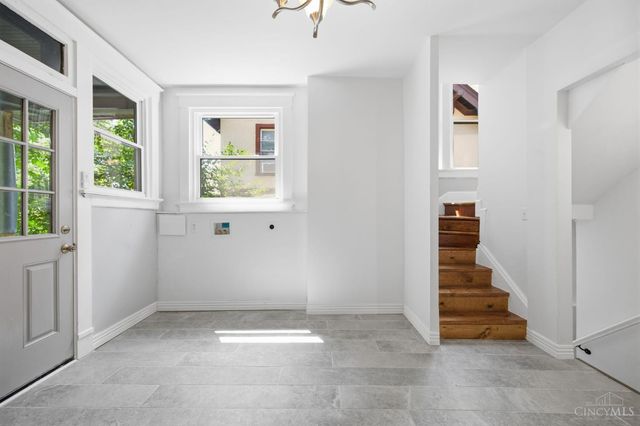 699 N Fred Shuttlesworth Circle, Cincinnati, OH 45229