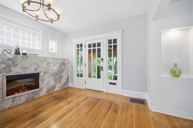 699 N Fred Shuttlesworth Circle, Cincinnati, OH 45229