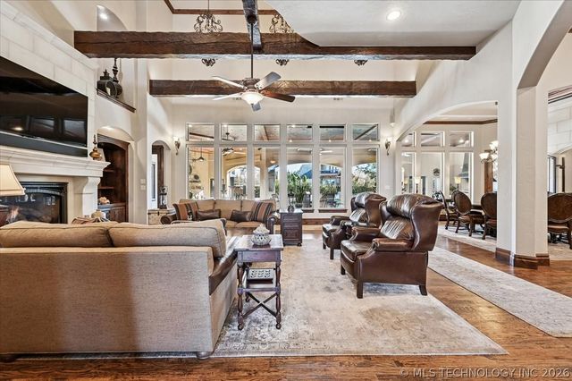 5909 W Twin Oaks Street, Broken Arrow, OK 74011