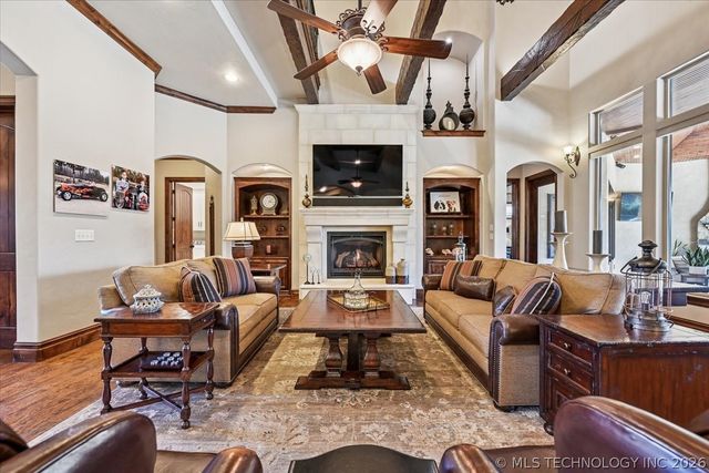 5909 W Twin Oaks Street, Broken Arrow, OK 74011