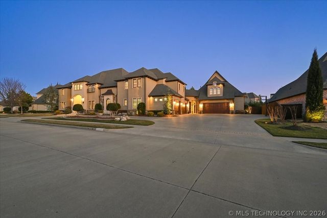 5909 W Twin Oaks Street, Broken Arrow, OK 74011