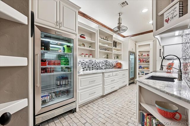 5909 W Twin Oaks Street, Broken Arrow, OK 74011