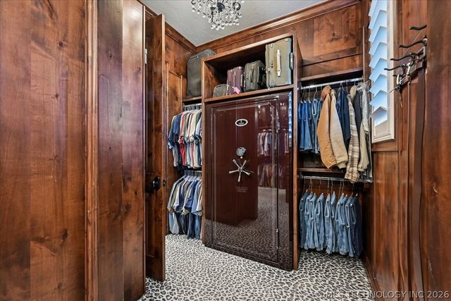 5909 W Twin Oaks Street, Broken Arrow, OK 74011