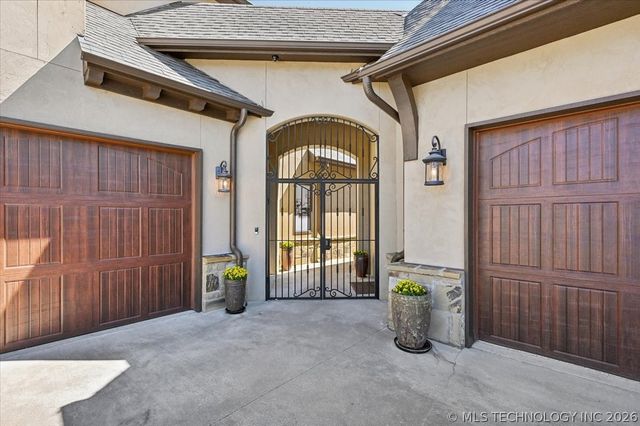 5909 W Twin Oaks Street, Broken Arrow, OK 74011