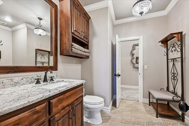 5909 W Twin Oaks Street, Broken Arrow, OK 74011