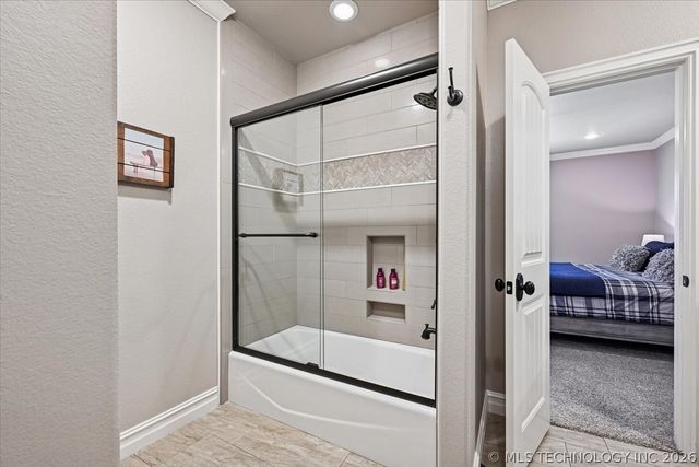 5909 W Twin Oaks Street, Broken Arrow, OK 74011