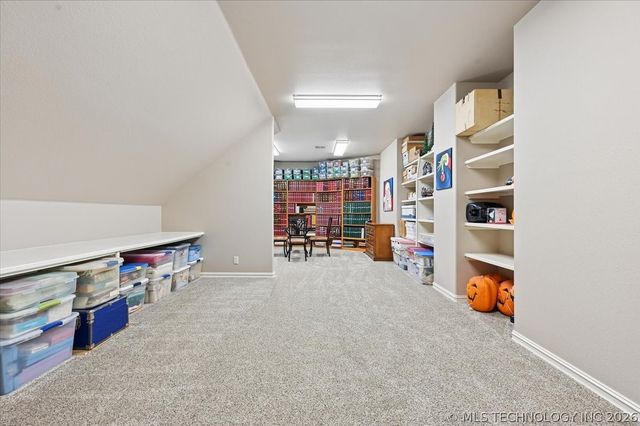 5909 W Twin Oaks Street, Broken Arrow, OK 74011