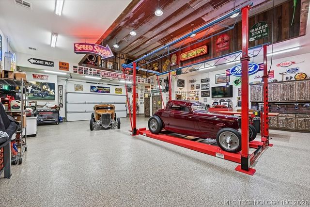 5909 W Twin Oaks Street, Broken Arrow, OK 74011