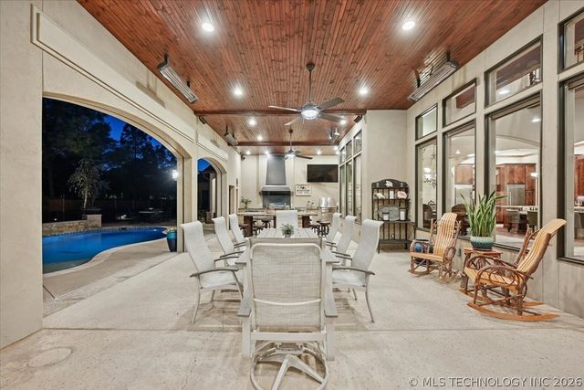 5909 W Twin Oaks Street, Broken Arrow, OK 74011