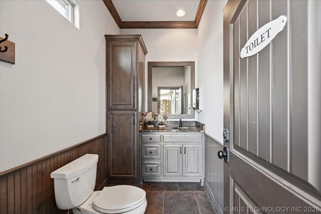 5909 W Twin Oaks Street, Broken Arrow, OK 74011