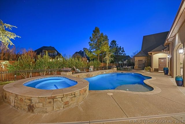 5909 W Twin Oaks Street, Broken Arrow, OK 74011