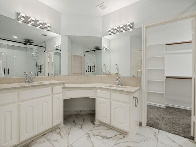 2811 Gillespie Lane, Grand Prairie, TX 75052