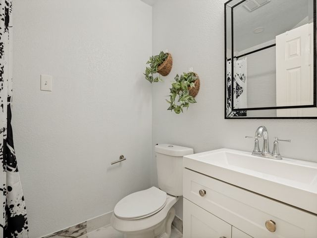 2811 Gillespie Lane, Grand Prairie, TX 75052