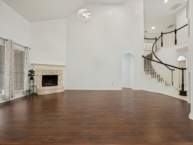2811 Gillespie Lane, Grand Prairie, TX 75052