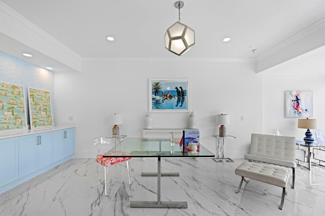 2435 Presidential Way H, West Palm Beach, FL 33401