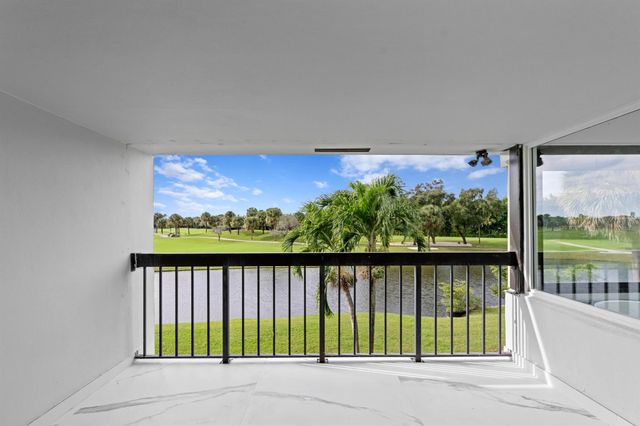 2435 Presidential Way H, West Palm Beach, FL 33401