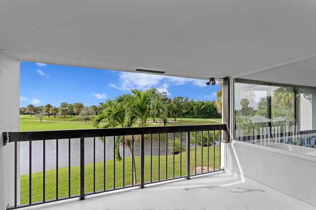 2435 Presidential Way H, West Palm Beach, FL 33401